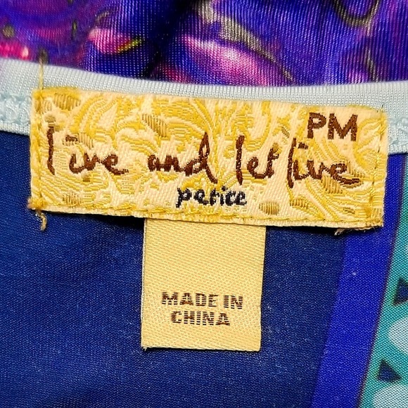 Live and let live Womens Top PM Petite Medium Blue Purple Butterfly Cap Sleeve - Picture 3 of 12